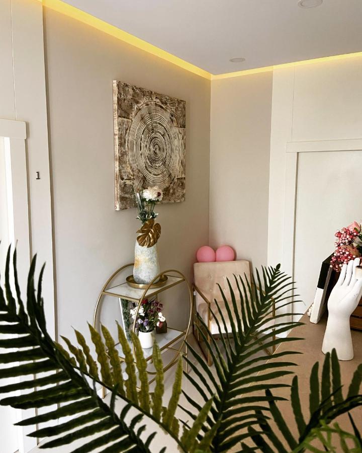 Mamaia Moments Villa, Mamaia Nord Неводарі Екстер'єр фото